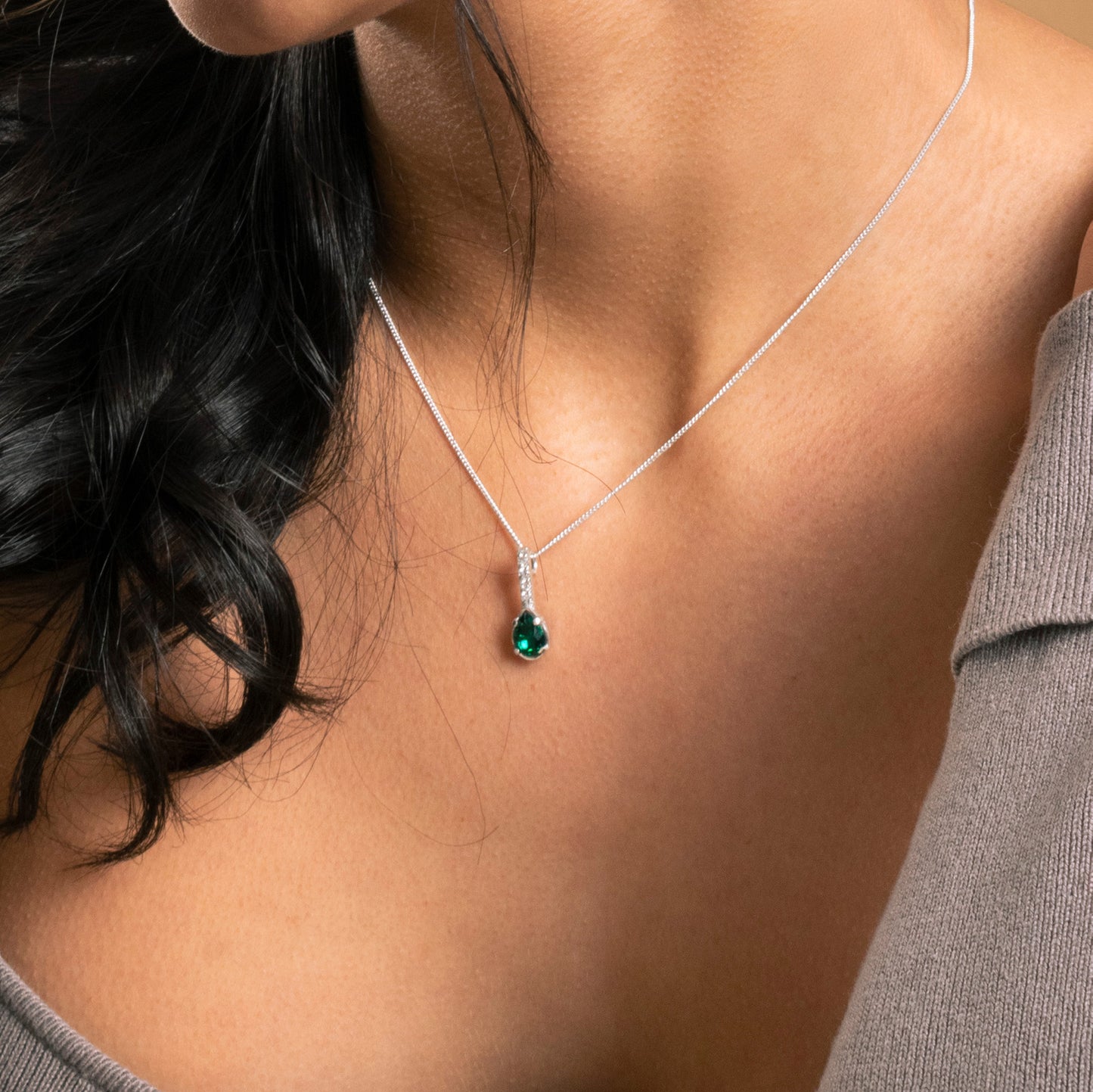 COLLAR BASTONES DE GOTA