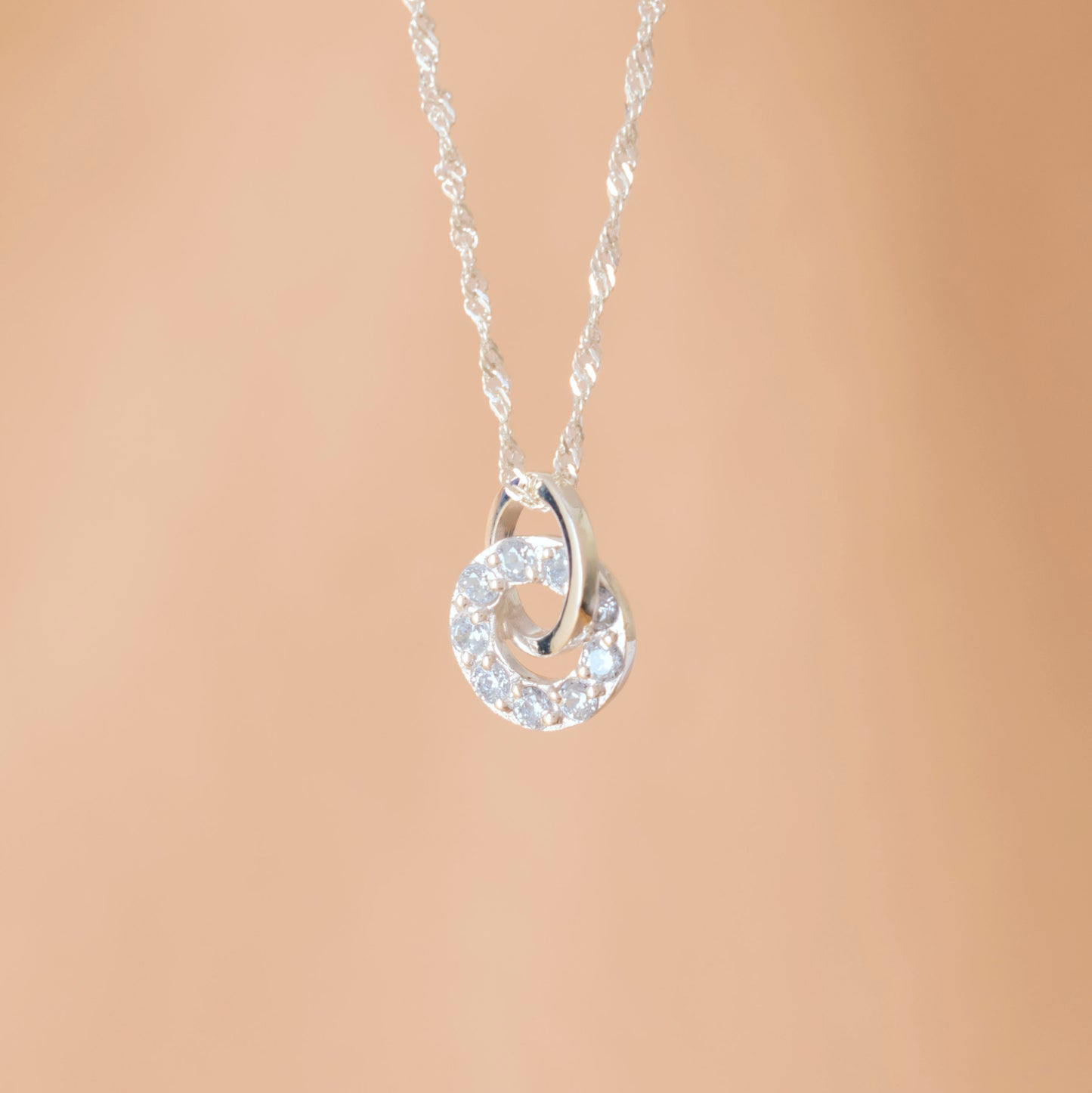 COLLAR DOBLE CIRCULO ENGASTE