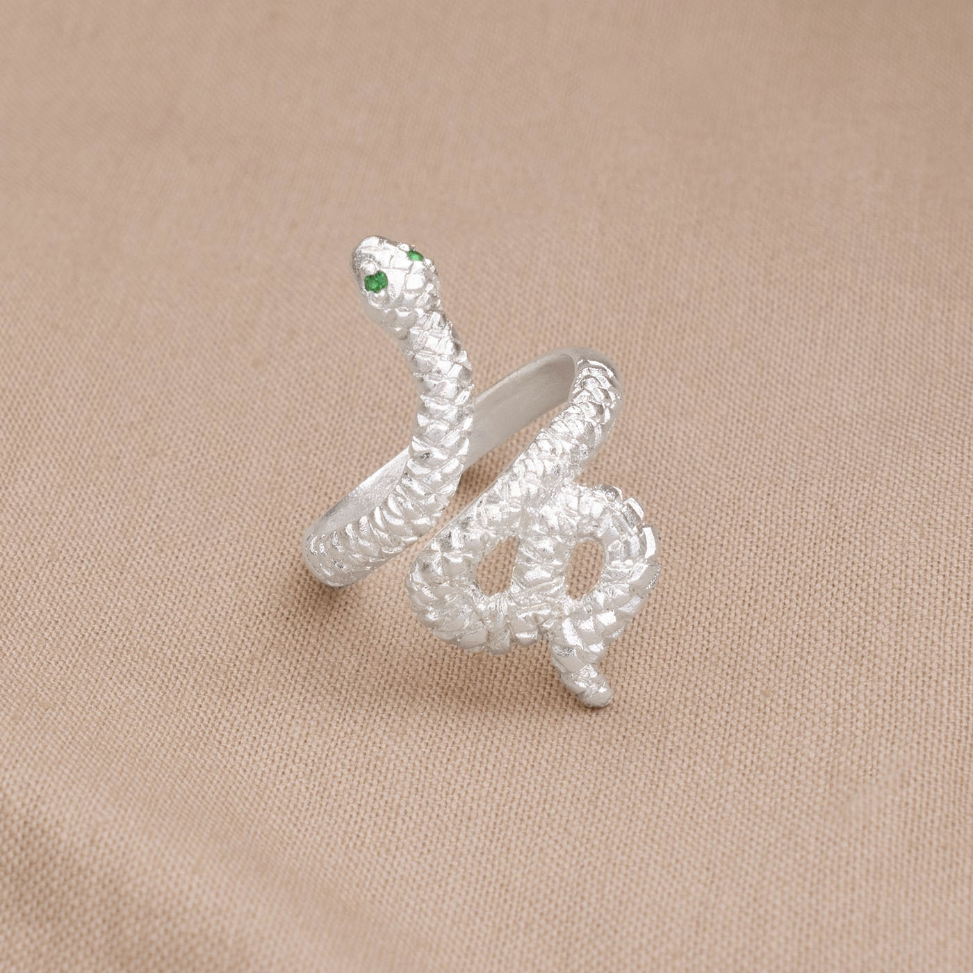ANILLO CAZADORA