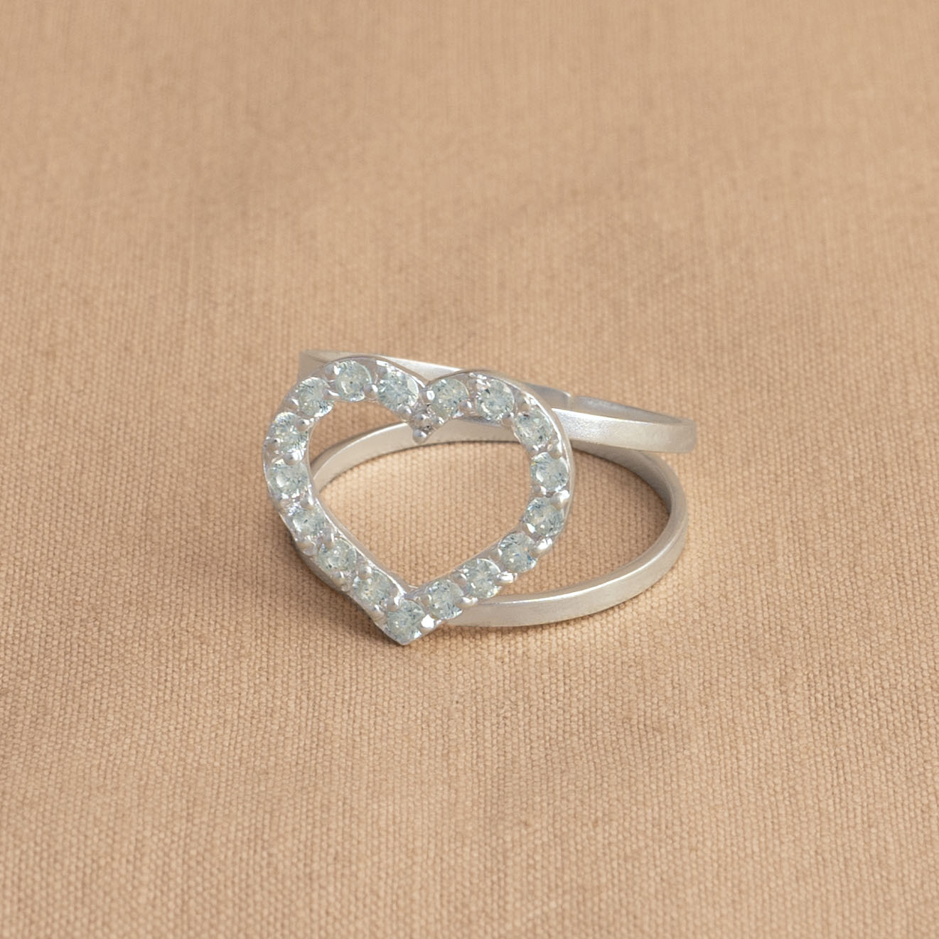 Anillo Corazón Engaste