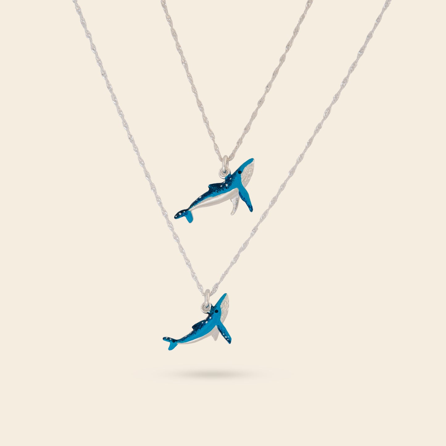 COLLAR BALLENA JOROBADA